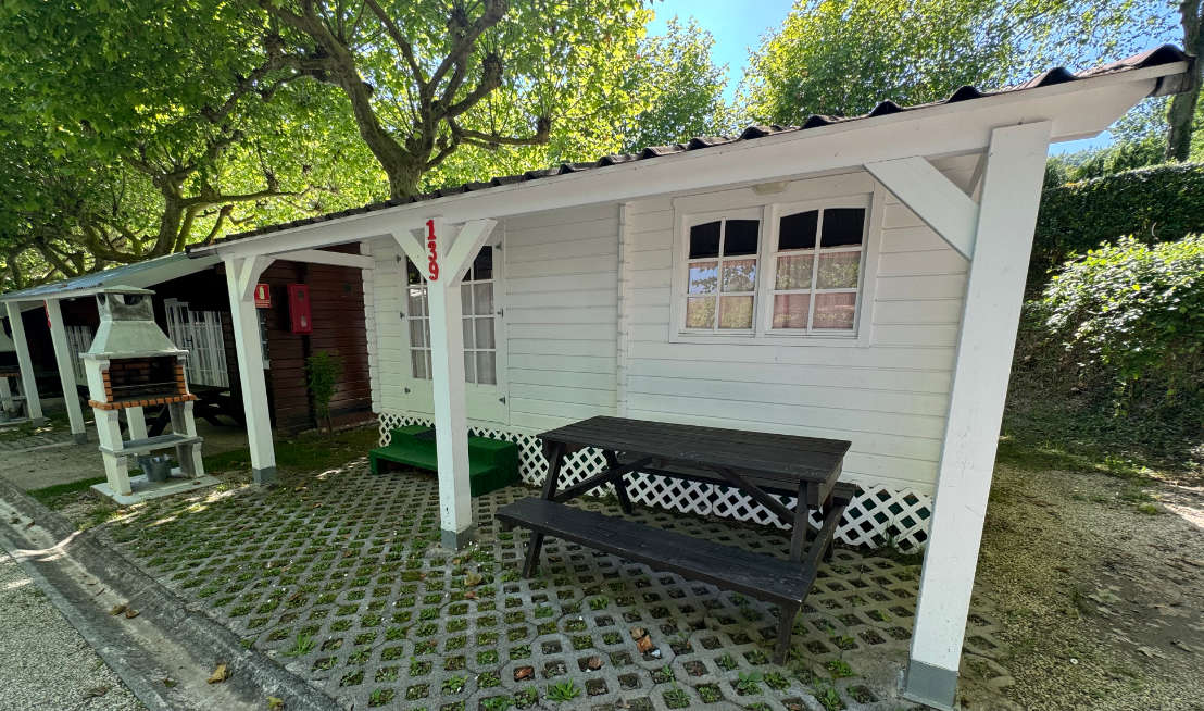 Bungalows slide